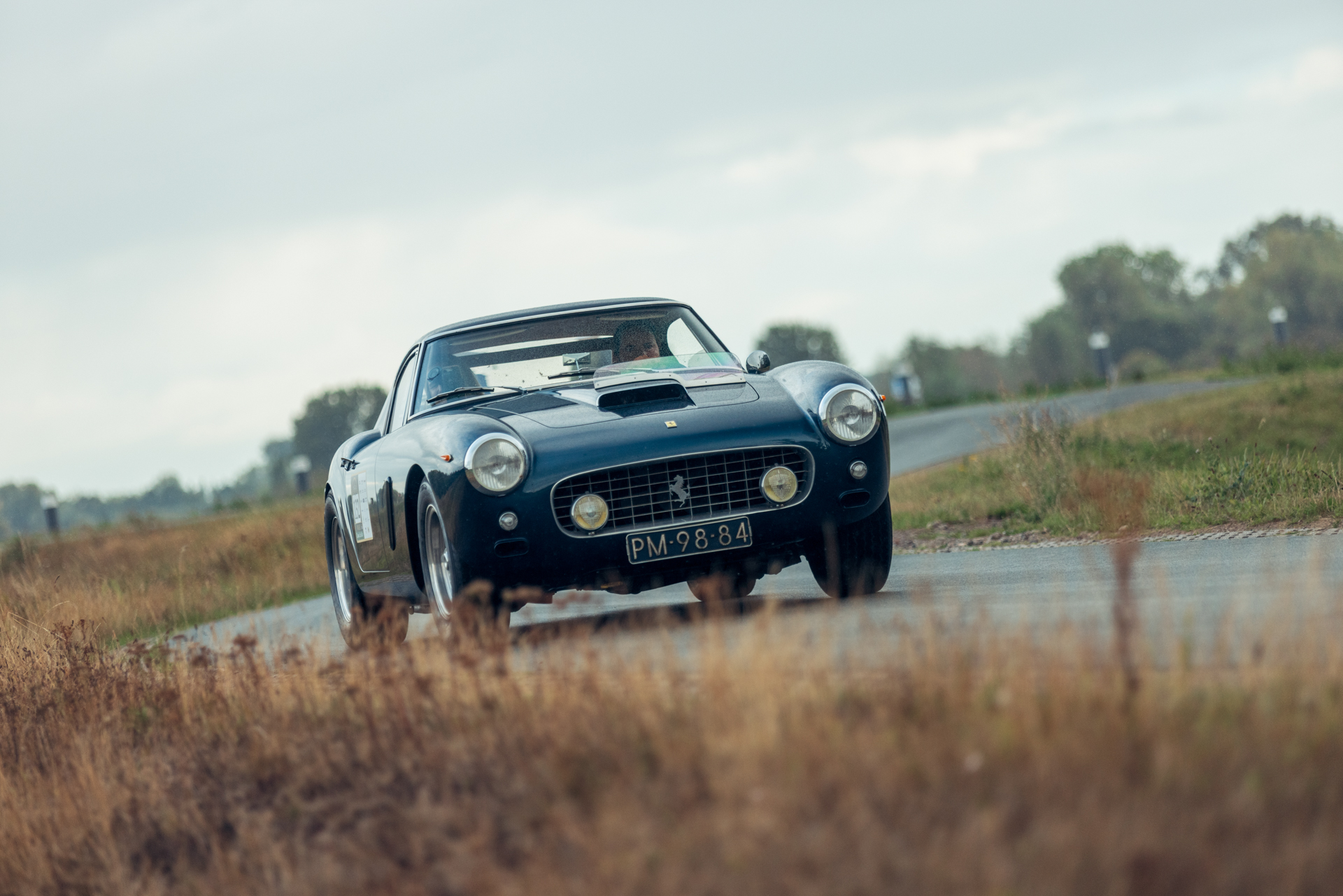 Ferrari 250 GT SWB tijdens de Waalre Rally